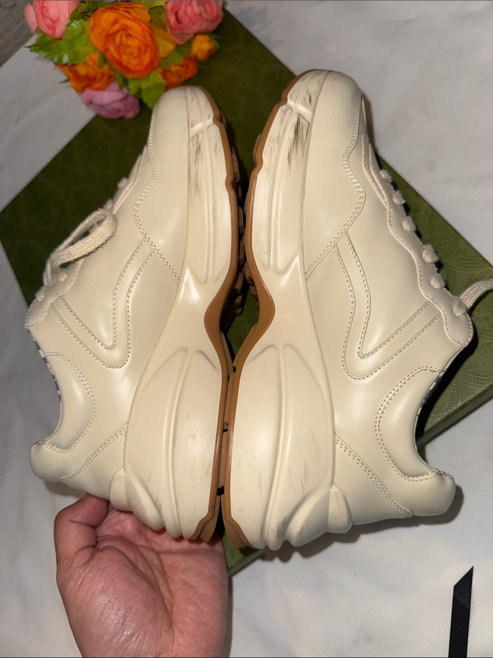 Authentic Gucci Cream Leather Chunky Sneaker with Multicolor Logo - Picture 7 of 16
